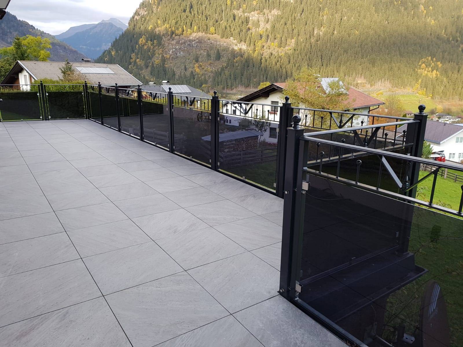 Glasbalkon in Parsol Grau